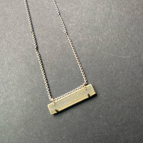 Kendra Scott necklace and earrings set with bag - Picture 9 of 11